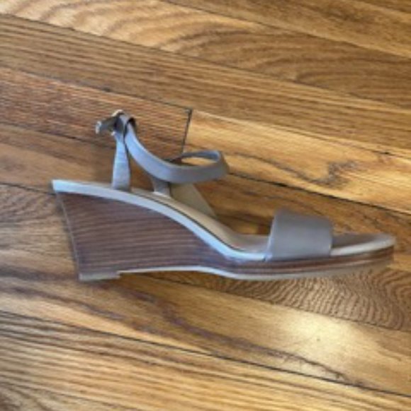 Cole Haan Lightly Used Taupe Wedges Size 8.5 - Picture 3 of 3